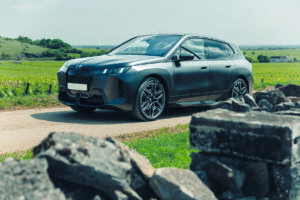 Une BMW iX de Car Avenue