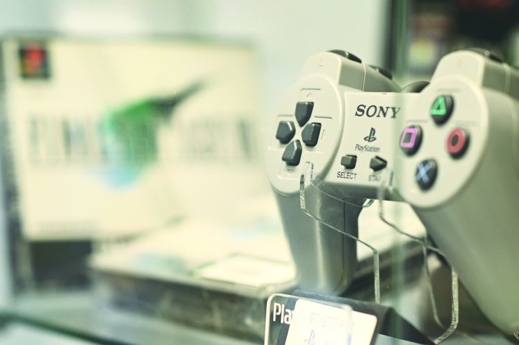 Une manette de Playstation chez Gamecash Dijon