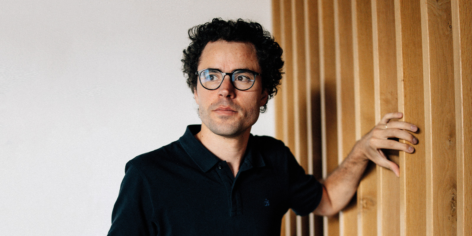 Arthur Deballon, Dirigeant AVS COMMUNICATION & AXO AGENCEMENT